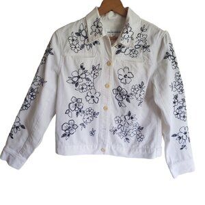 Y2K White Jean Jacket Size Small Embroidered Floral Boho Bohemian Flower Retro